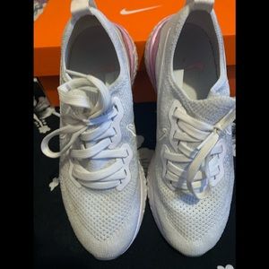 Nike Epic React Flyknit 2